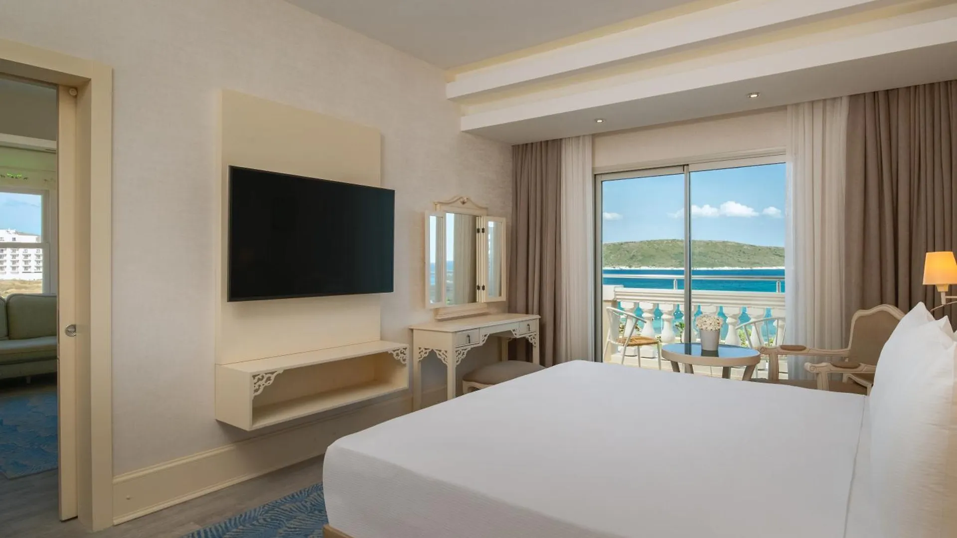 Dolce By Wyndham Cesme Alaçatı