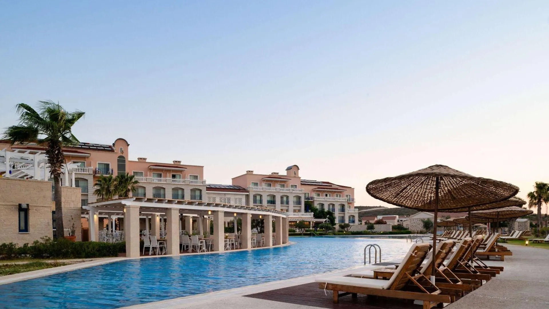 Dolce By Wyndham Cesme Alaçatı Resort