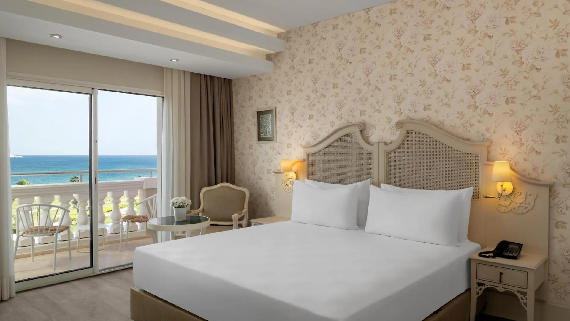 Dolce By Wyndham Cesme Alaçatı